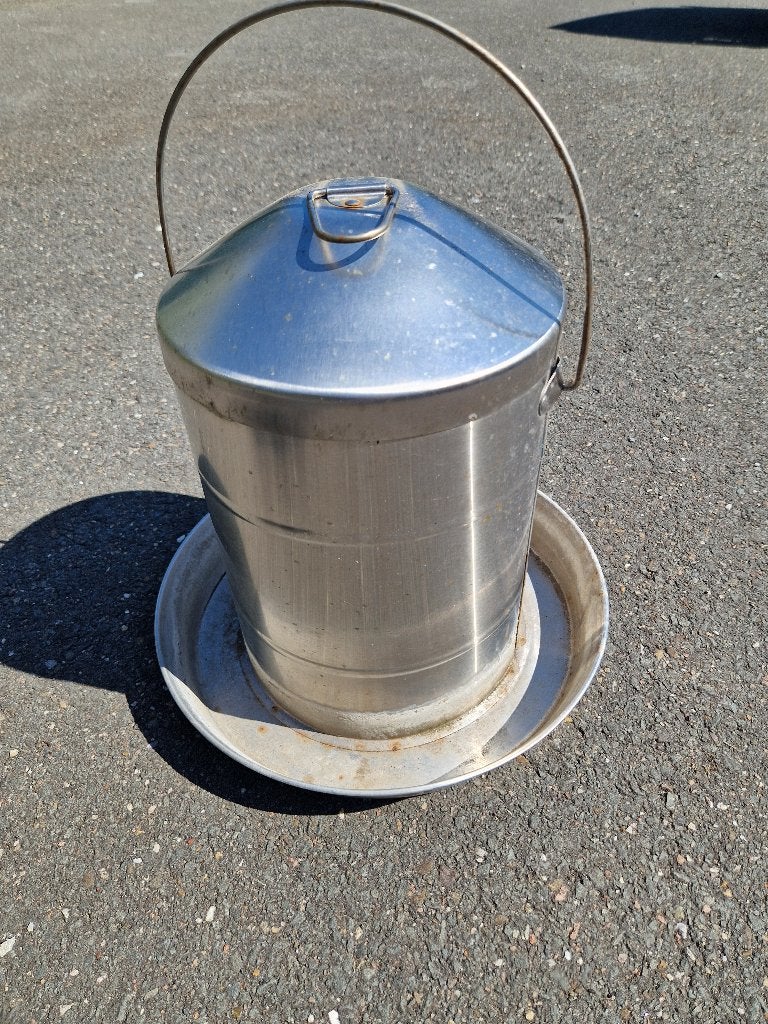 Aluminium drinkbak voor kippen, Ophalen, Zo goed als nieuw, Drinken en Voederen