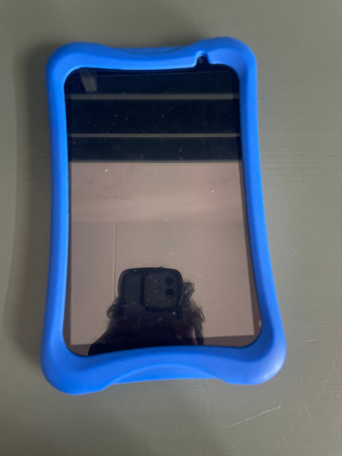 Tablet met blauwe beschermhoes, Computers en Software, Windows Tablets, 10 inch, Gebruikt, 32 GB, Ophalen of Verzenden