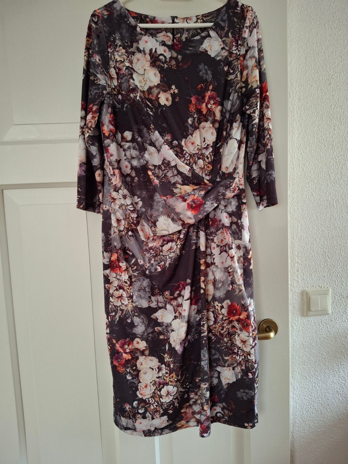 Mooie stijlvolle jurk van cadadia maat 40, Kleding | Dames, Jurken, Maat 38/40 (M), Meerkleurig, Ophalen of Verzenden, Knielengte