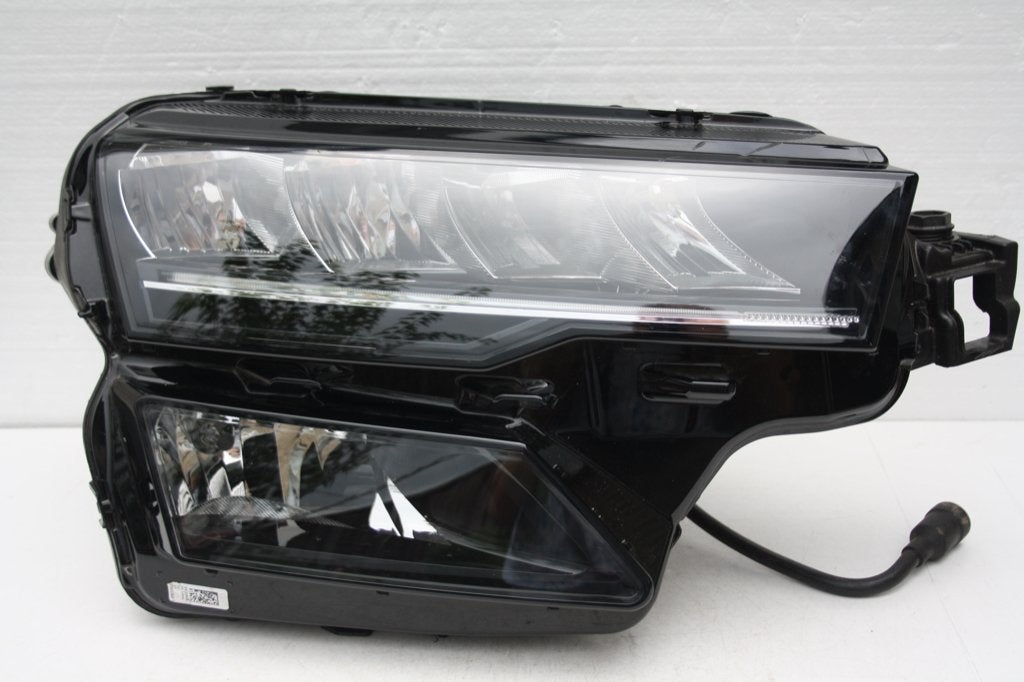 Koplamp Skoda Karoq Facelift LED 010 Mooi ! Kras 57B 941 010, Ophalen of Verzenden