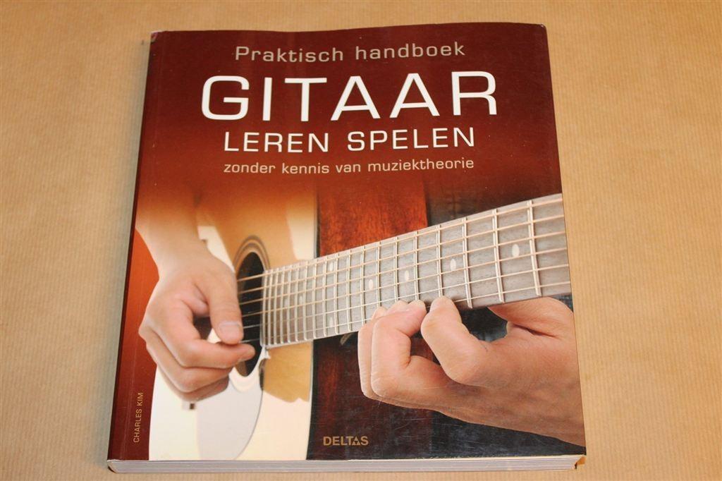 Praktisch Handboek Gitaar Leren Spelen — Zonder Theorie, Boeken, Muziek, Ophalen of Verzenden, Zo goed als nieuw, Instrument