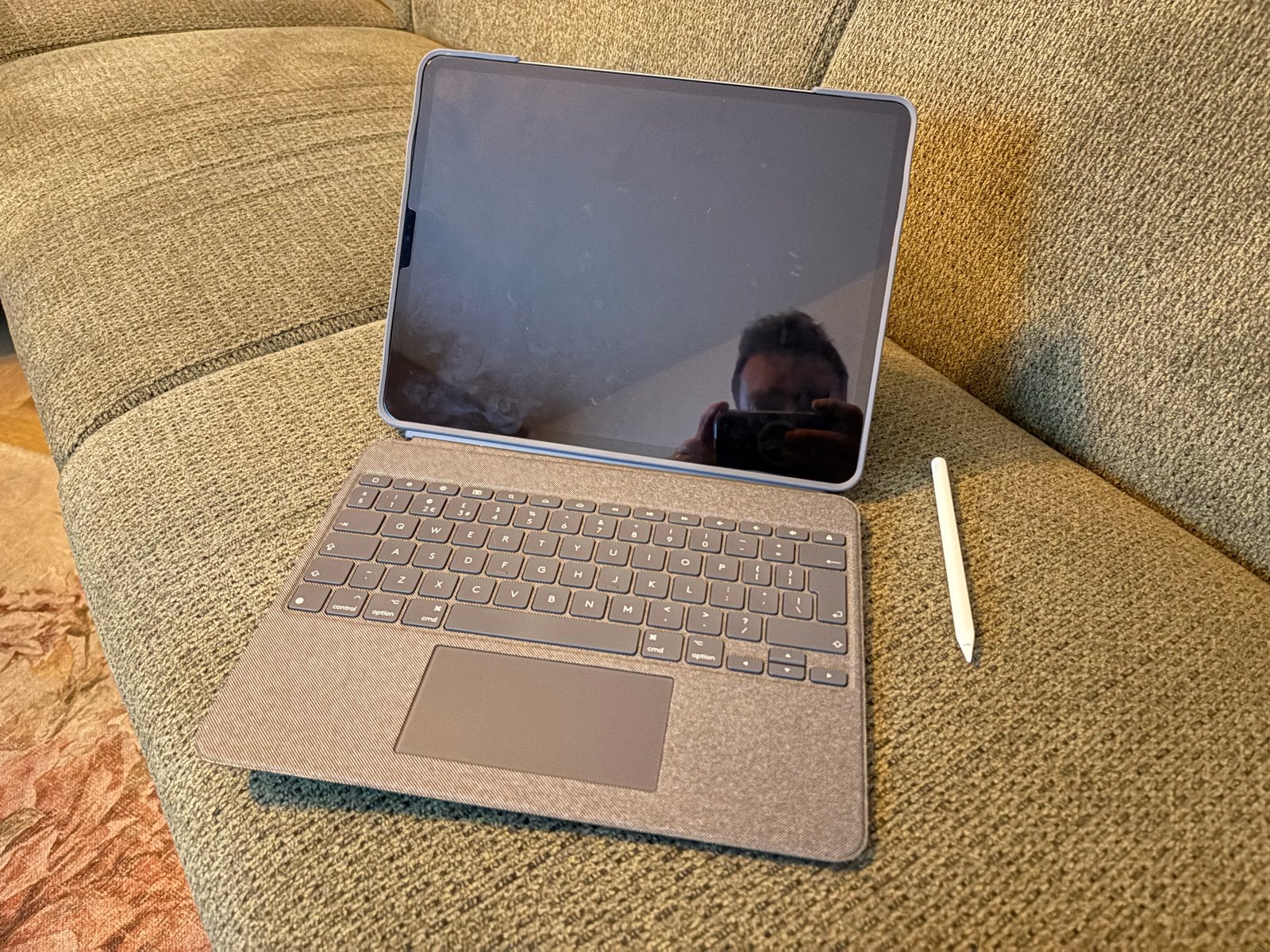 iPad Pro 12.9" M2 (2022) 128GB + Pencil + Logitech Combo, Computers en Software, Ophalen, 13 inch of meer, Zo goed als nieuw, Apple iPad Pro