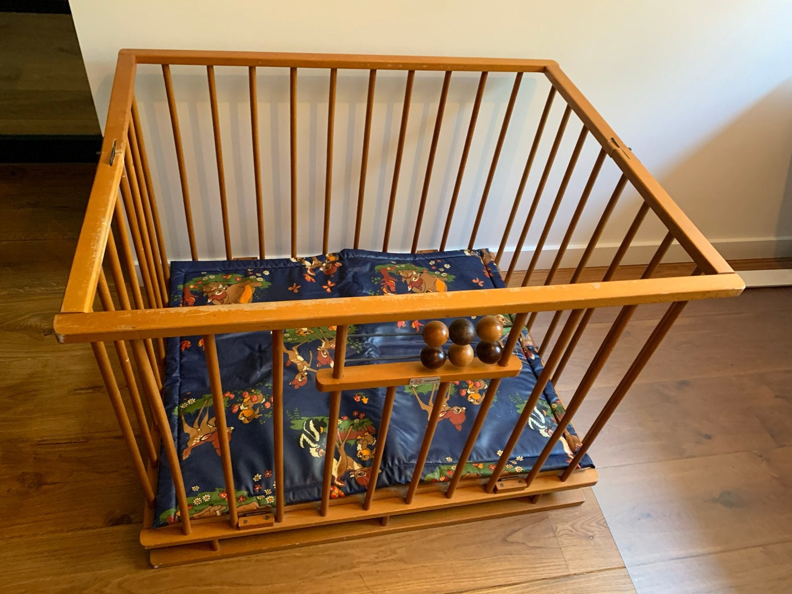 Houten box met boxkleed - inklapbaar, Kinderen en Baby's, Ophalen, Gebruikt, Vierkant, Boxkleed