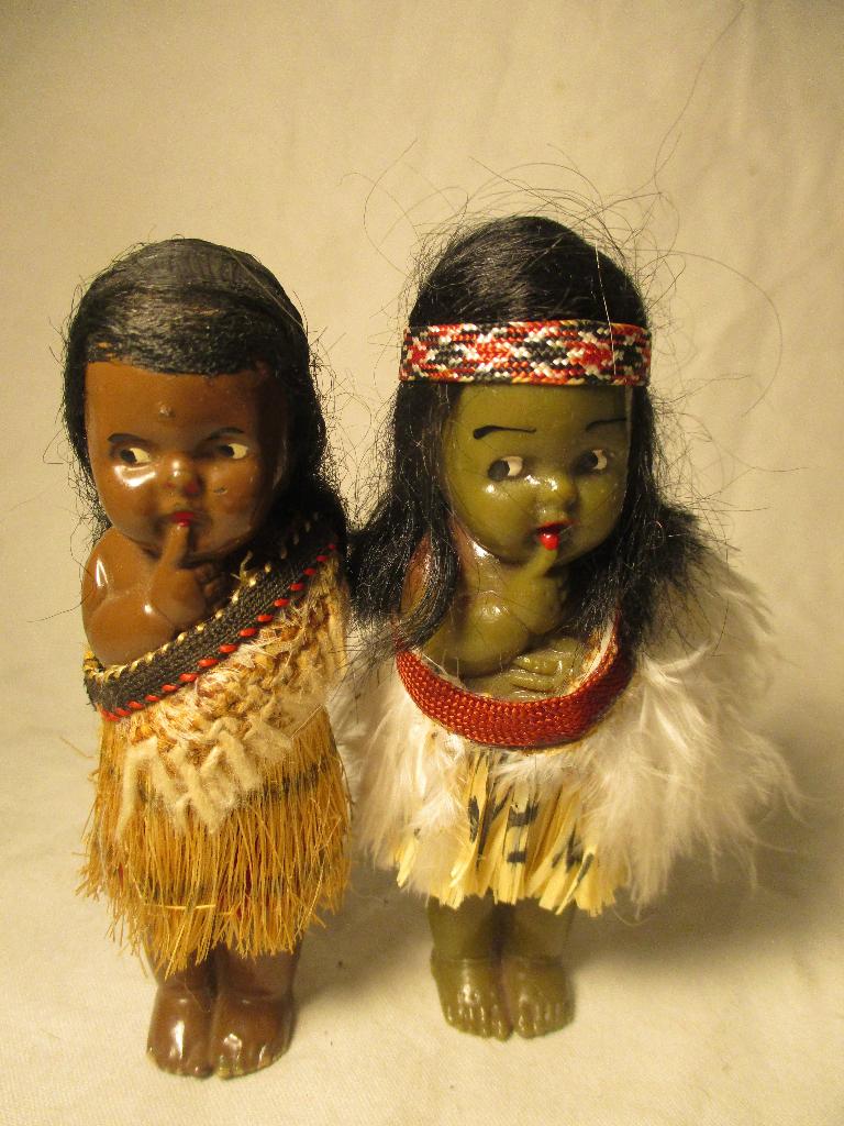 2x indianen poppetjes jaren 70, Verzamelen, Poppen, Ophalen of Verzenden, Gebruikt, Pop