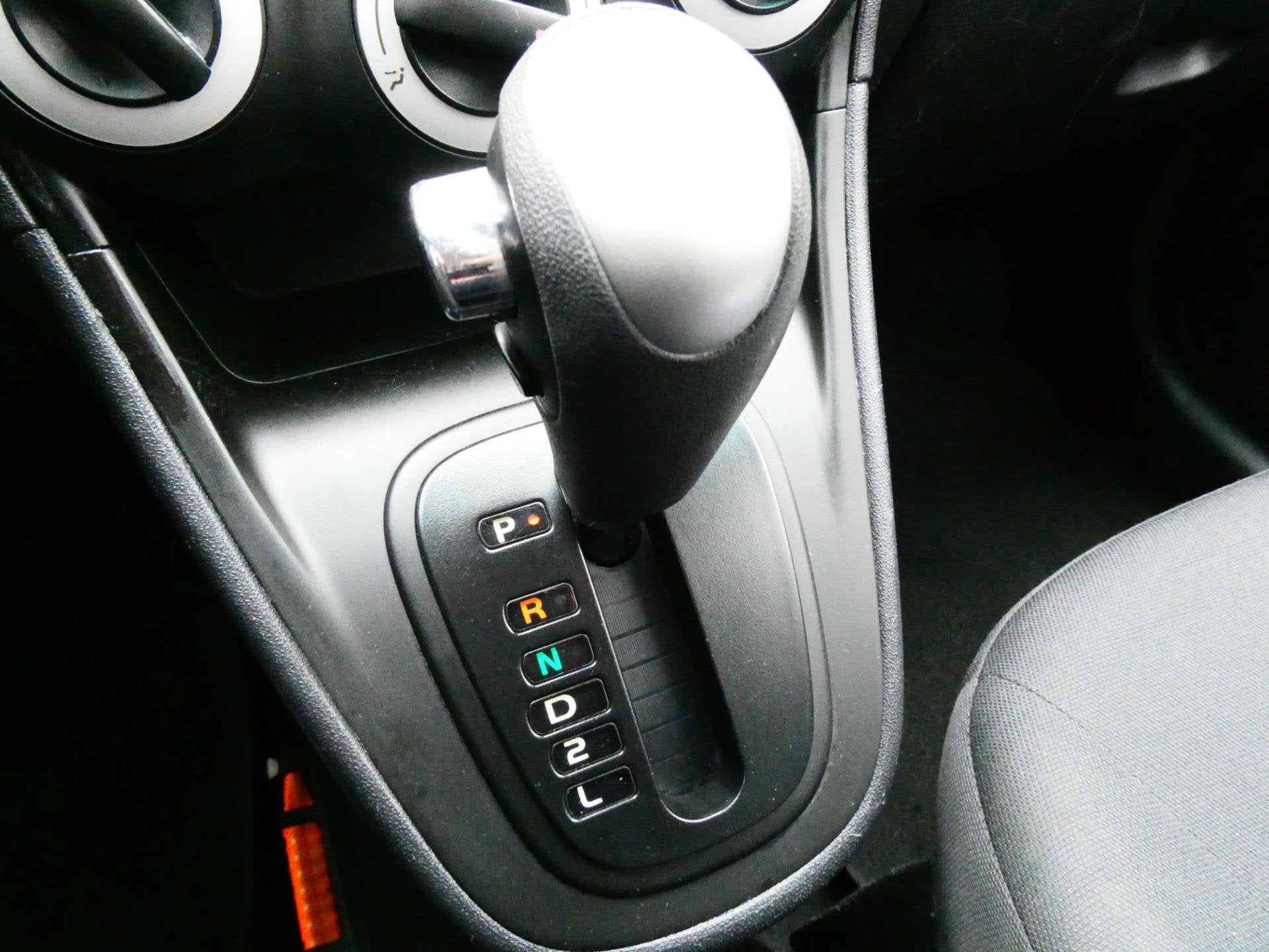 Hyundai I10 1.1 Dynamic Airco Automaat Hoge instap 4-Cilinde, Auto's, Stof, Gebruikt, 31 €/maand, 4 cilinders
