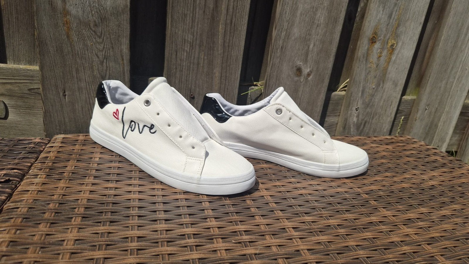 Graceland sneakers maat 41 met 'love' opdruk, Wit, Nieuw, Ophalen of Verzenden, Sneakers of Gympen