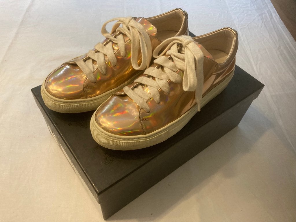 Marccain sneakers glimmend goud in maat 37 nette staat!, Overige kleuren, Ophalen of Verzenden, Marccain, Sneakers of Gympen