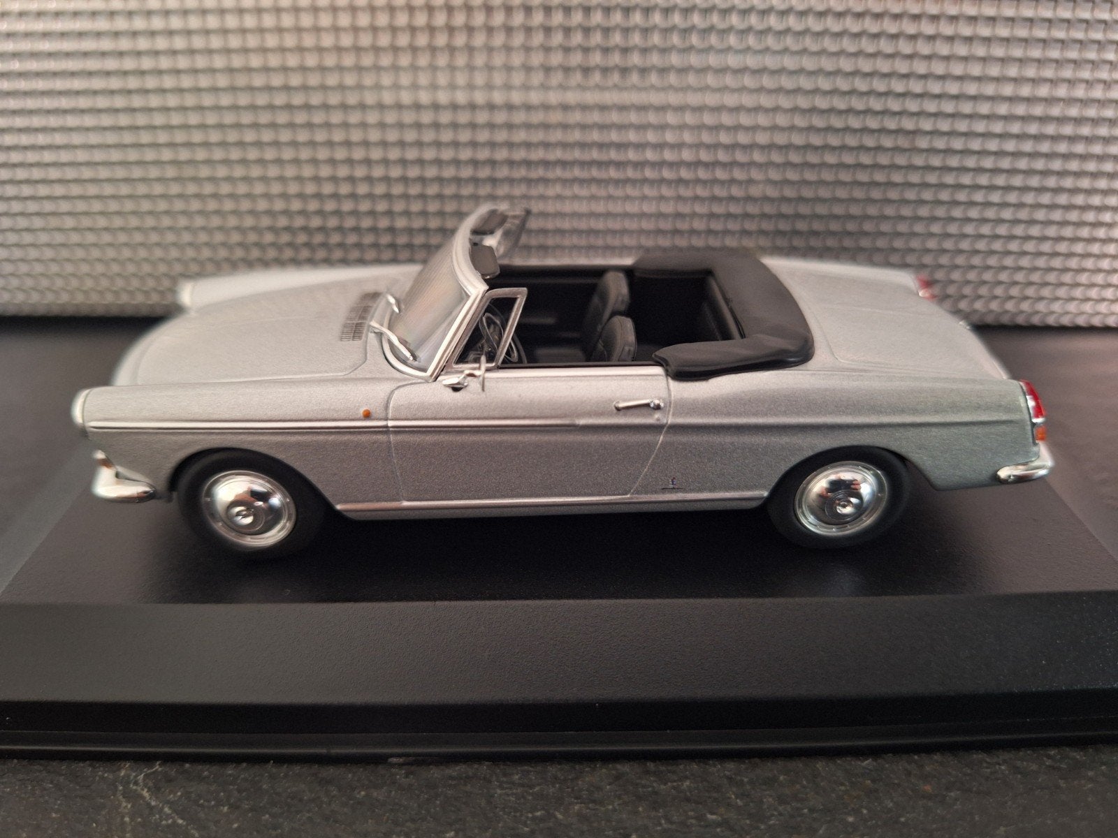 Peugeot 404 Cabriolet 1962 Schaal 1:43, Overige merken, Nieuw, Ophalen of Verzenden, Maxichamps