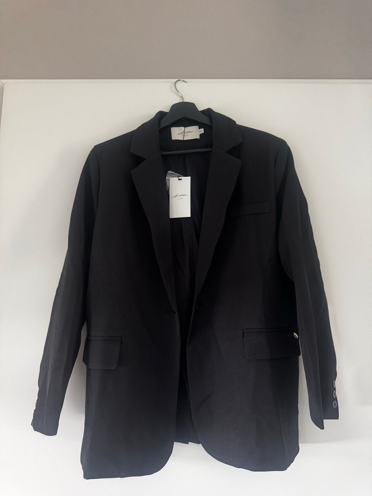 Zwarte blazer van Ambika, maat M/L, Ophalen of Verzenden, Nieuw, Maat 38/40 (M), Zwart
