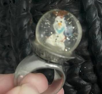 Disney snow globe ring, Frozen Olaf de sneeuwpop, Ophalen of Verzenden, Overige figuren