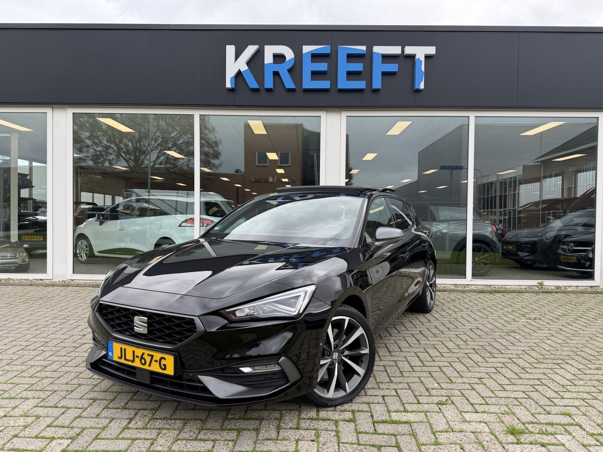 SEAT Leon 1.4 TSI eHybrid PHEV FR Business Intense PANO | Ca, Auto's, 12 maanden, Stof, Gebruikt, Leon