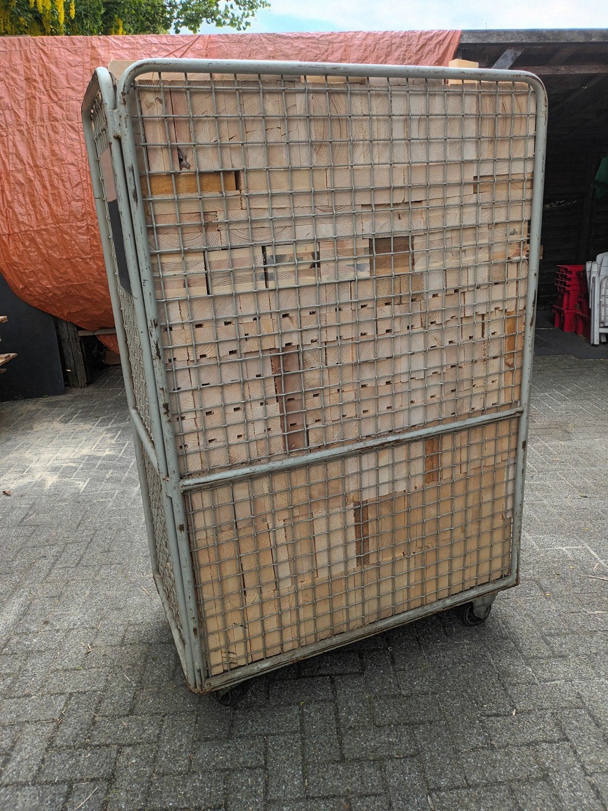 haardhout in box 1m3 droog en schoon hout € 80., Minder dan 3 m³, Ophalen, Blokken