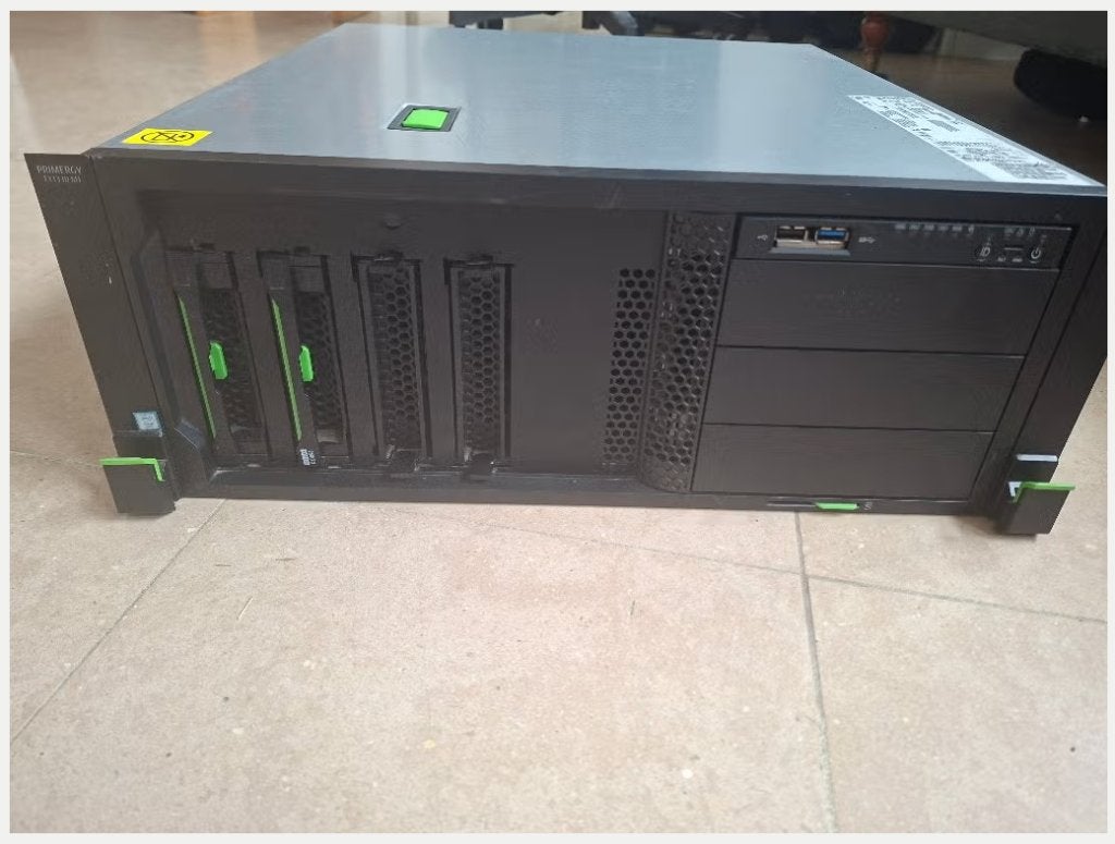 Fujitsu TX1330 M1 server - 16GB ECC - iRMC - 2 beschikbaar