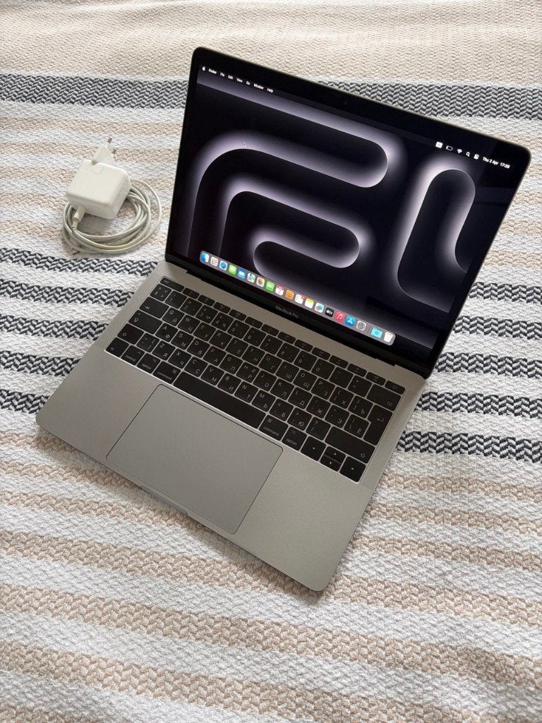 MacBook Pro (2017 model, 13-inch, zonder touchbar), MacBook Pro, Gebruikt, 256 GB, 2 tot 3 Ghz
