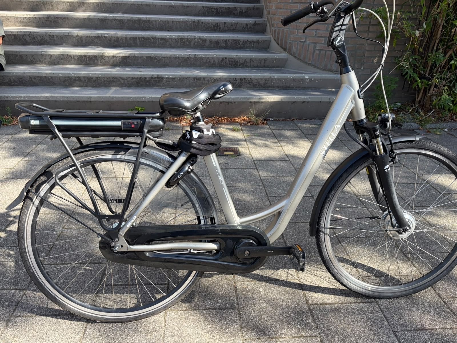 Stella Livorno elektrische fiets - Zo goed als nieuw, Zo goed als nieuw, 51 tot 55 cm, 30 tot 50 km per accu, Ophalen