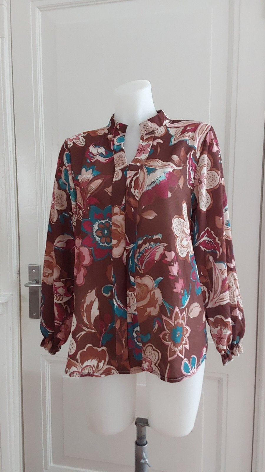 Leuke Musthaves by Elja blouse S/M, Bruin, Ophalen of Verzenden, Onbekend, Gedragen