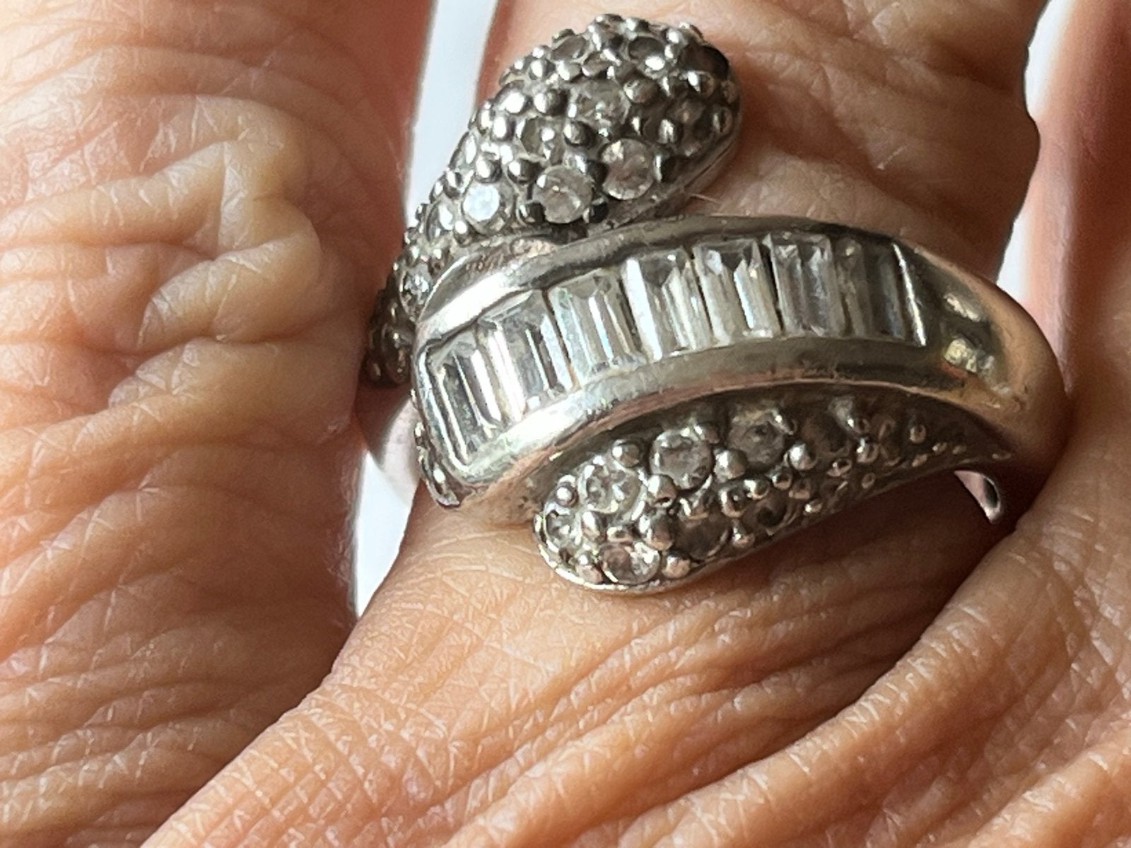 Bijzondere Zilveren Slangenring met Saffier - Maat 18, Sieraden, Tassen en Uiterlijk, Ringen, 18 tot 19, Verzenden, Zo goed als nieuw