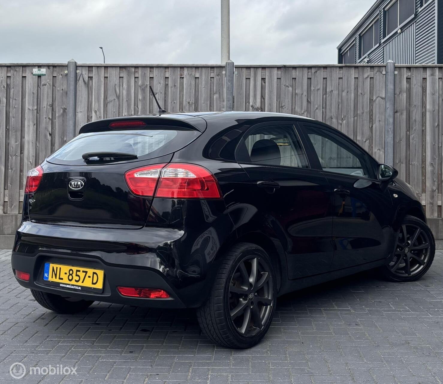 Kia Rio 1.4 CVVT Plus Pack/AIRCO/LM VELGEN/RADIO/, Auto's, Voorwielaandrijving, Euro 5, Zwart, Bedrijf