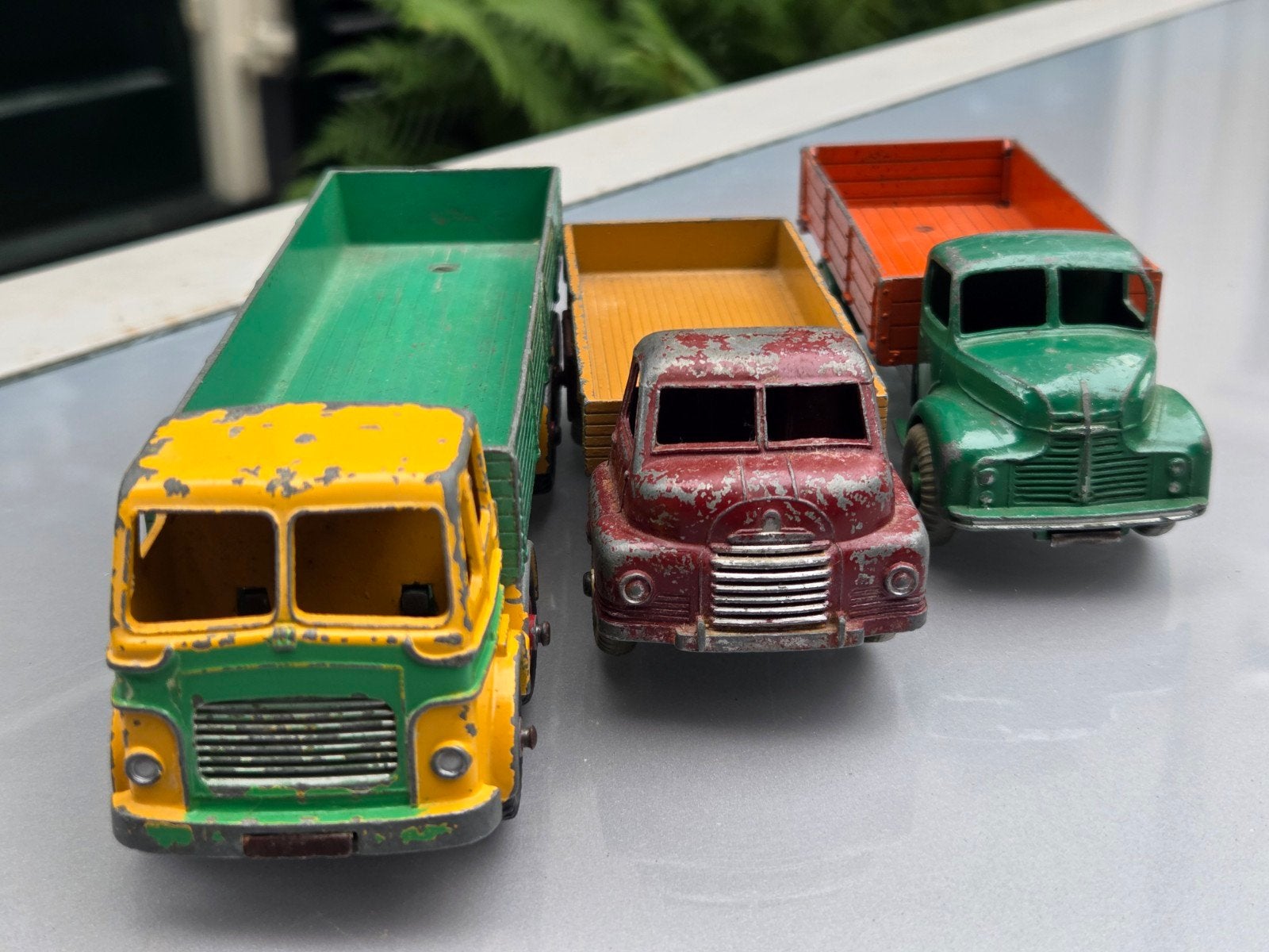 3x oude Dinky Toys Leyland Octopus Comet Big Bedford truck, Ophalen of Verzenden, Gebruikt, Bus of Vrachtwagen, Dinky Toys