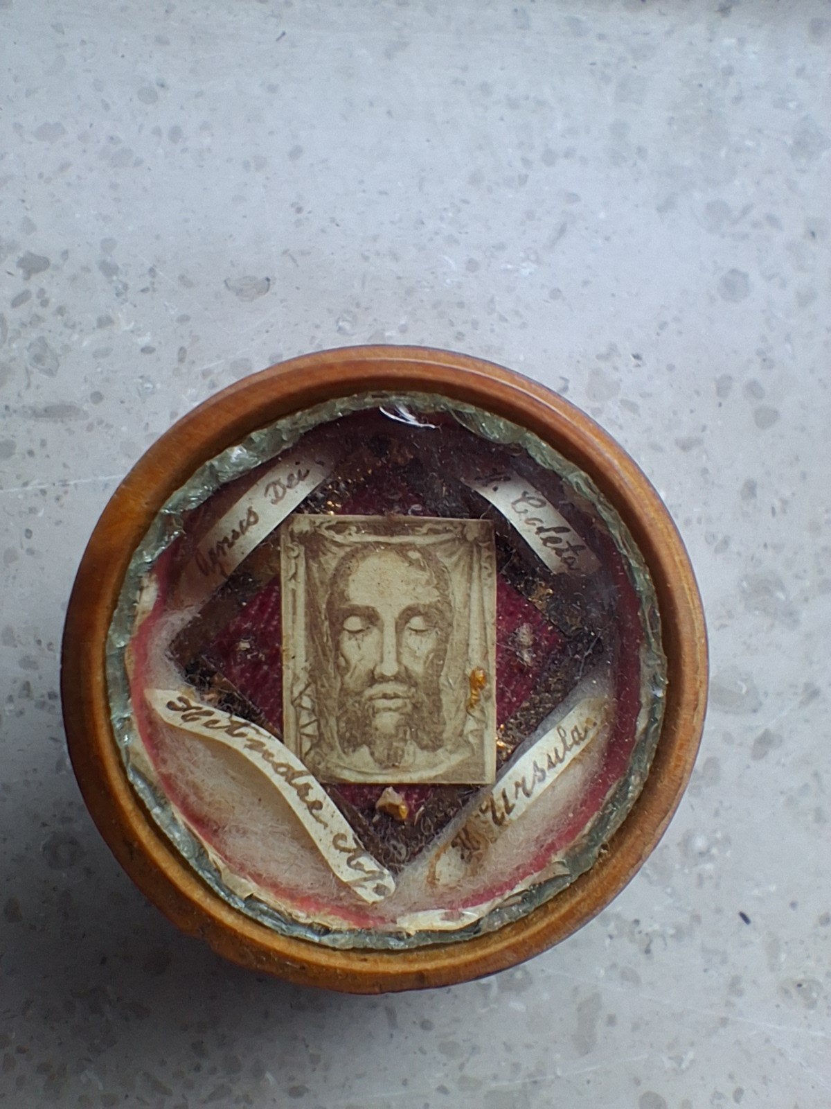 Antiek relikwie in houten doosje - Christus gezicht, Antiek en Kunst, Ophalen
