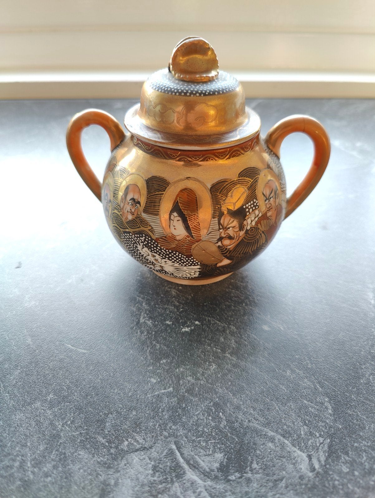 Antieke Japanse Satsuma Suikerpot met Figuren, Antiek en Kunst, Antiek | Porselein, Ophalen of Verzenden