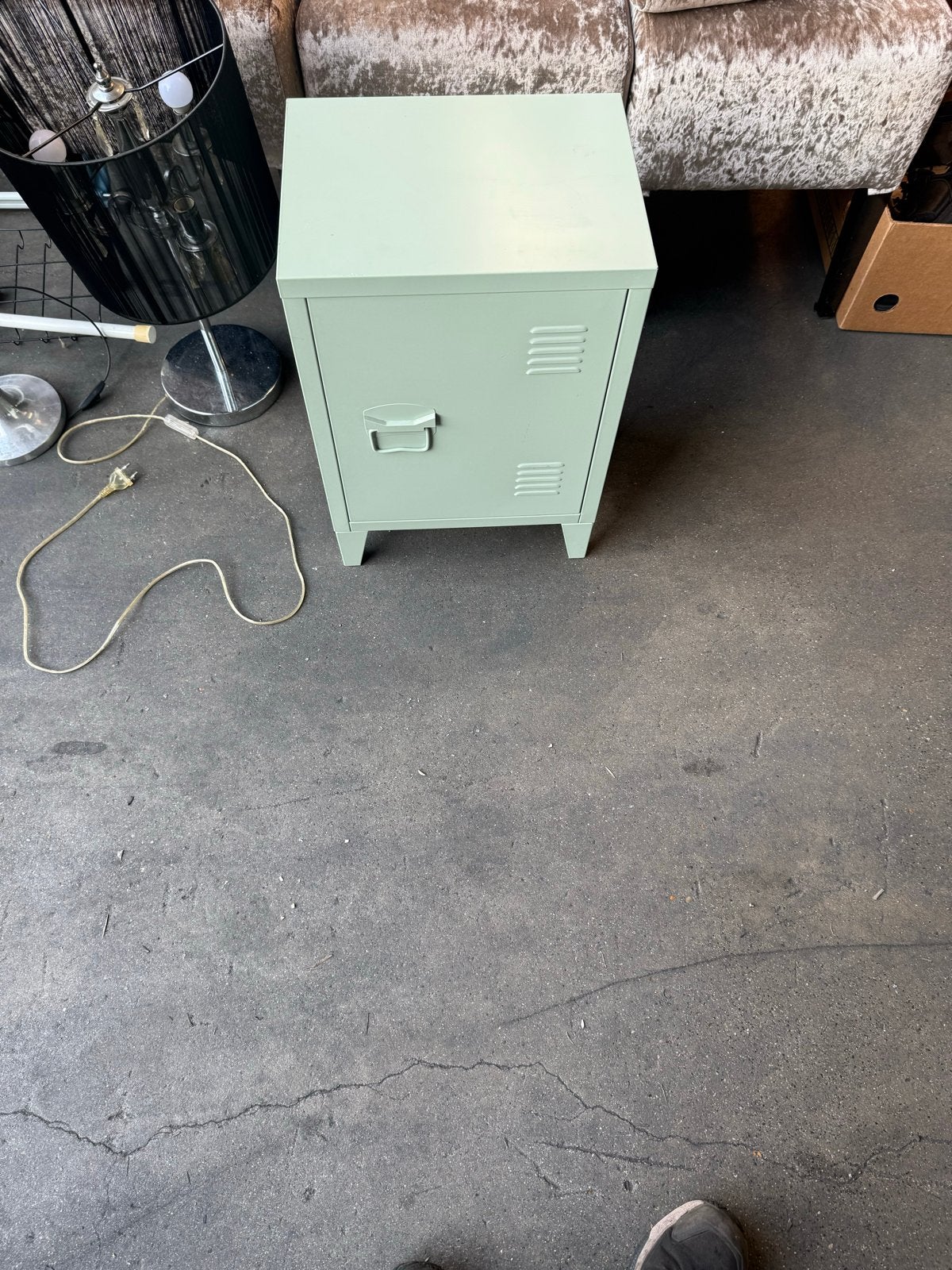 Groen metalen locker kastje - Nachtkastje/Bijzettafel, Ophalen, Gebruikt