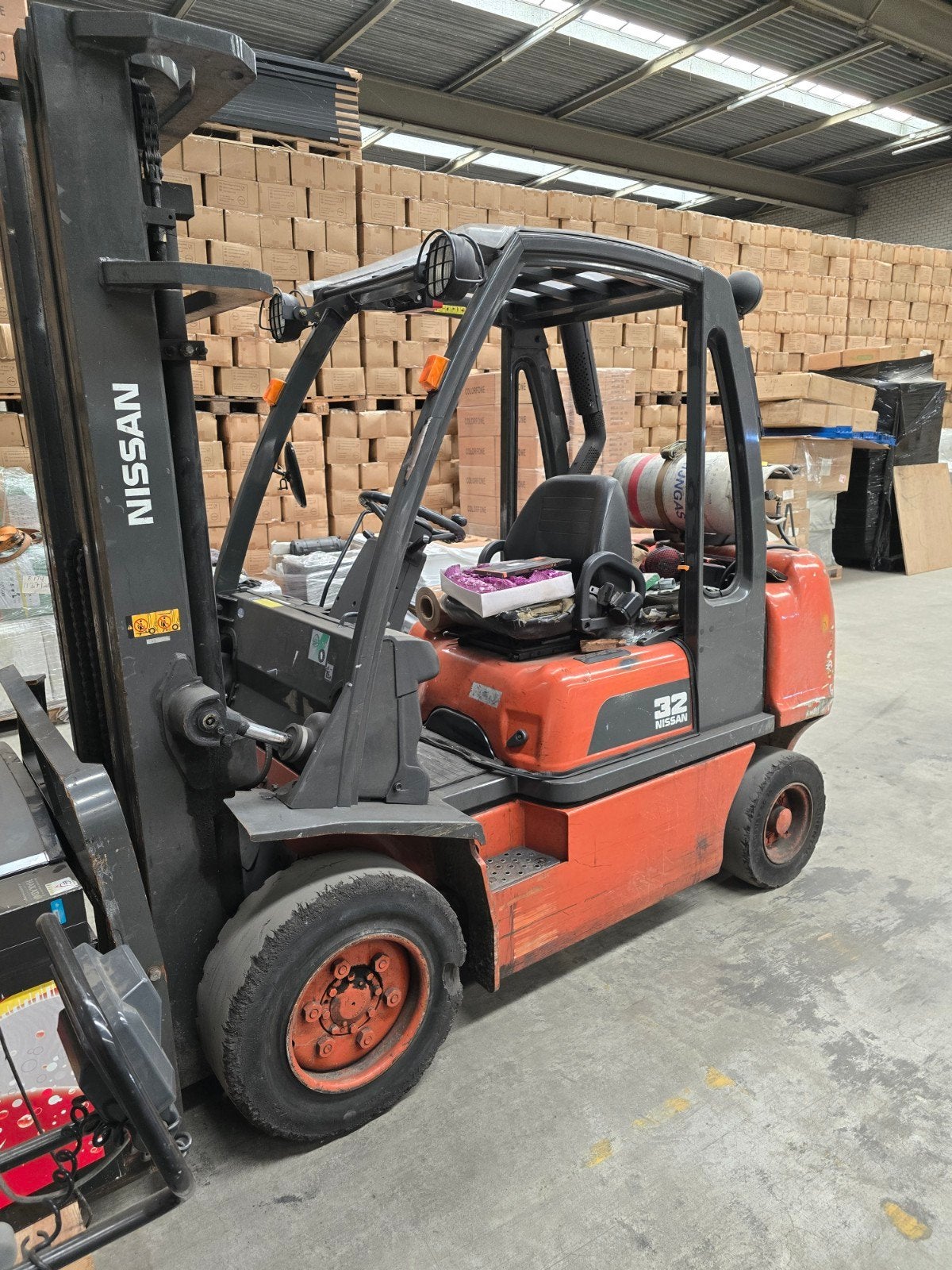 Nissan LPG Heftruck met Ravas RCS Plus weegsysteem, Zakelijke goederen, Heftruck, Nissan, 2000 tot 3000 kg, Ophalen