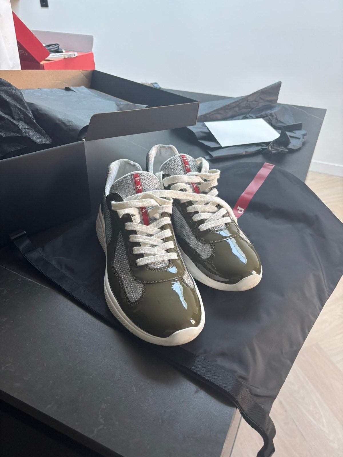 Prada America Cup sneakers 43,5 met bon, Ophalen, Zo goed als nieuw, Detector, Sensor of Melder, Rook