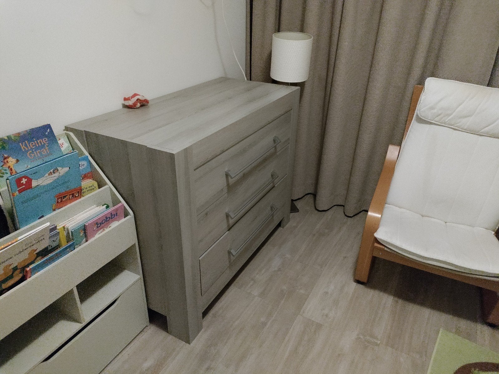 Peuter meegroeibed 150x70 cm + commode + wandplank, Ophalen, Gebruikt, 140 tot 160 cm, 70 tot 85 cm