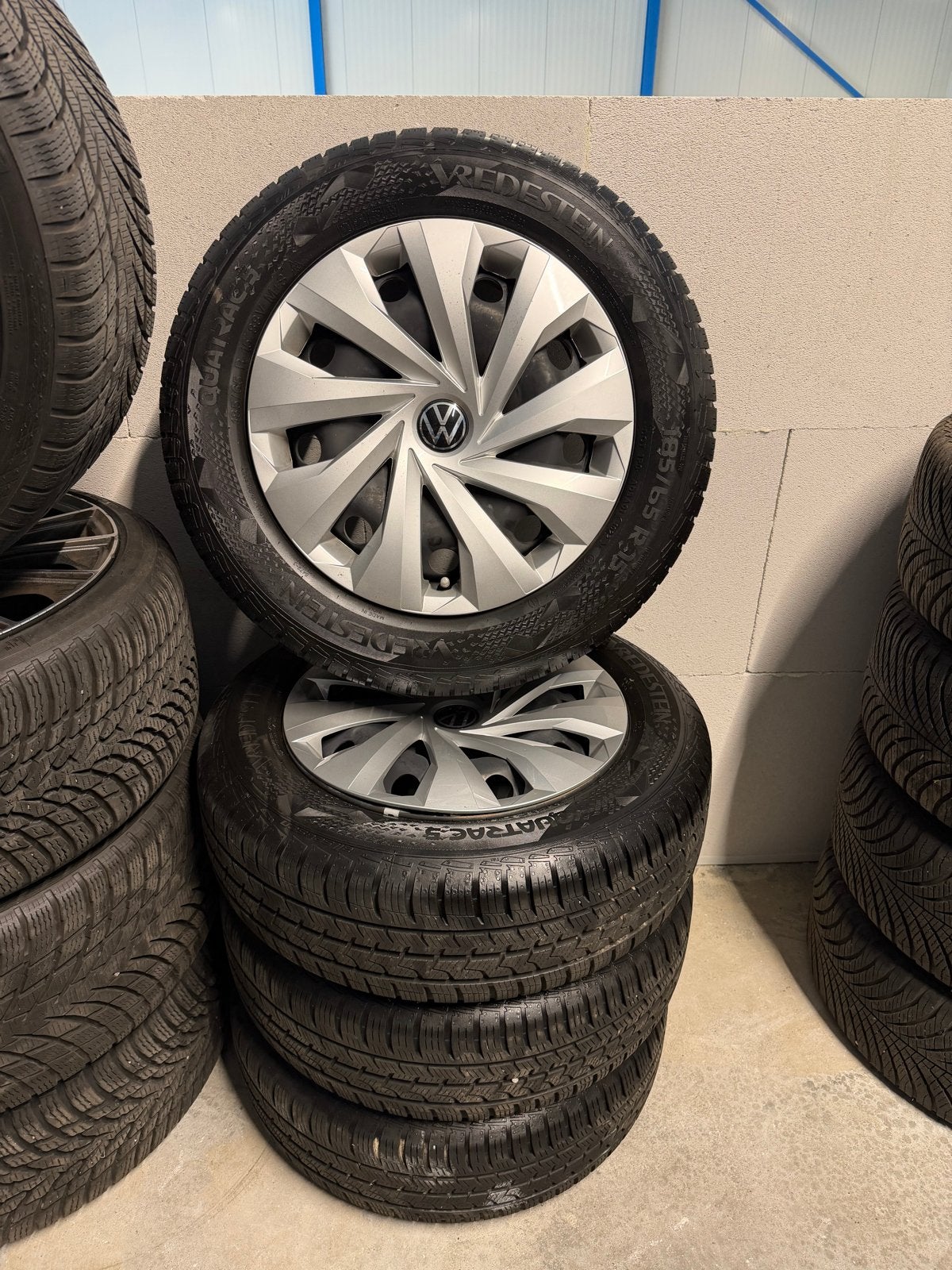 4 banden met velgen voor Volkswagen Polo 2G (185/65 R15), Auto-onderdelen, Gebruikt, 15 inch, Banden en Velgen, Personenwagen