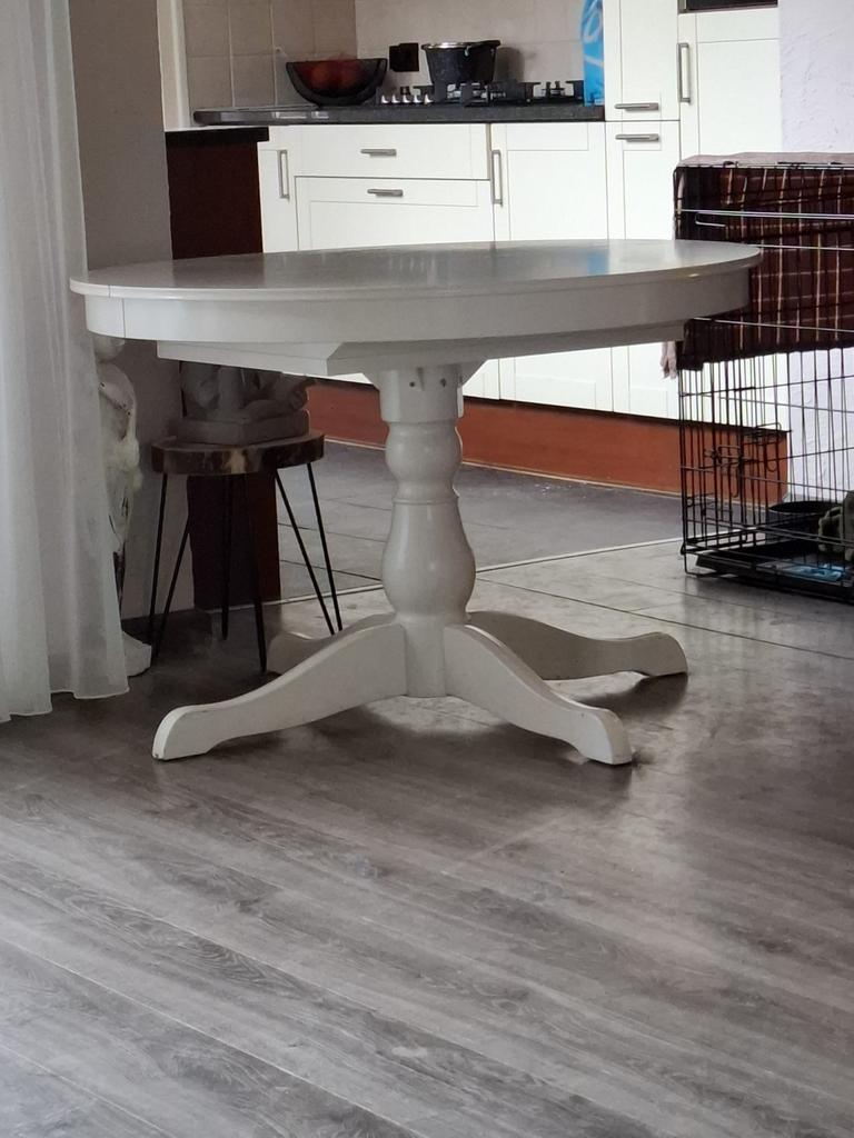 GRATIS - Eetkamertafel van IKEA, Ophalen, Gebruikt, Rond, Vier personen