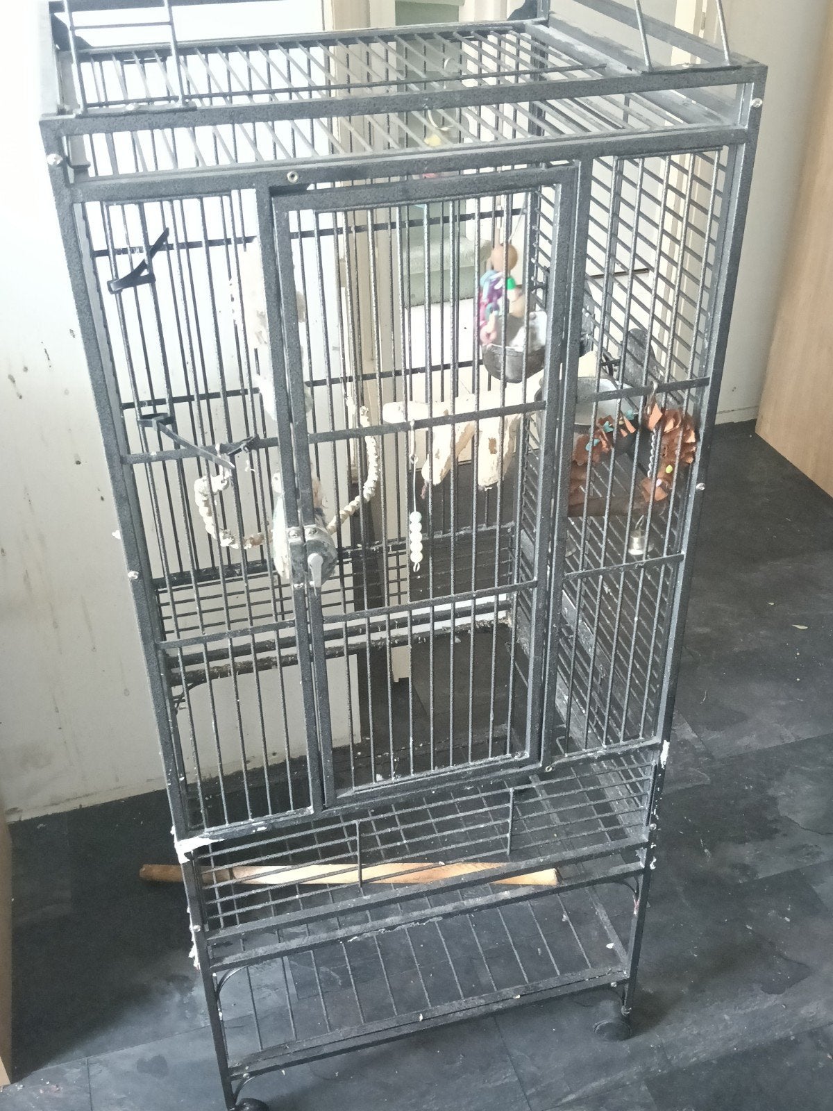 Grote Luxe Papegaaienkooi / Volière met Speelplaats (Playtop, Ophalen, Zo goed als nieuw, Metaal, Vogelkooi