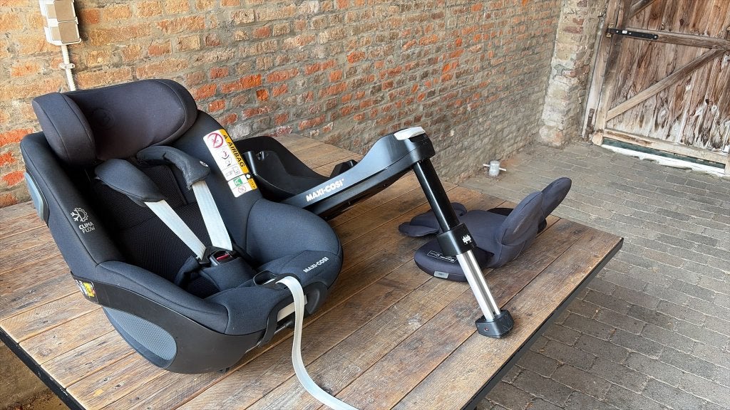 Maxi cosi isofix + Pearl 360, Ophalen, 9 t/m 18 kg, Slaapstand, Zo goed als nieuw