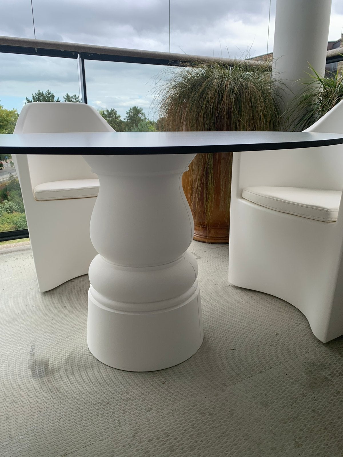 Design tafel Marcel Wanders, Huis en Inrichting, Tafels | Eettafels, Kunststof, 100 tot 150 cm, Rond, Ophalen of Verzenden