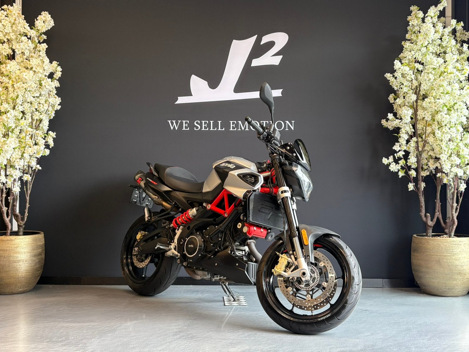 Aprilia Shiver 900 | Motorfiets | 2017 | 12379 km, Motoren, 2 cilinders, ., Motorrijbewijs A, 900 cc