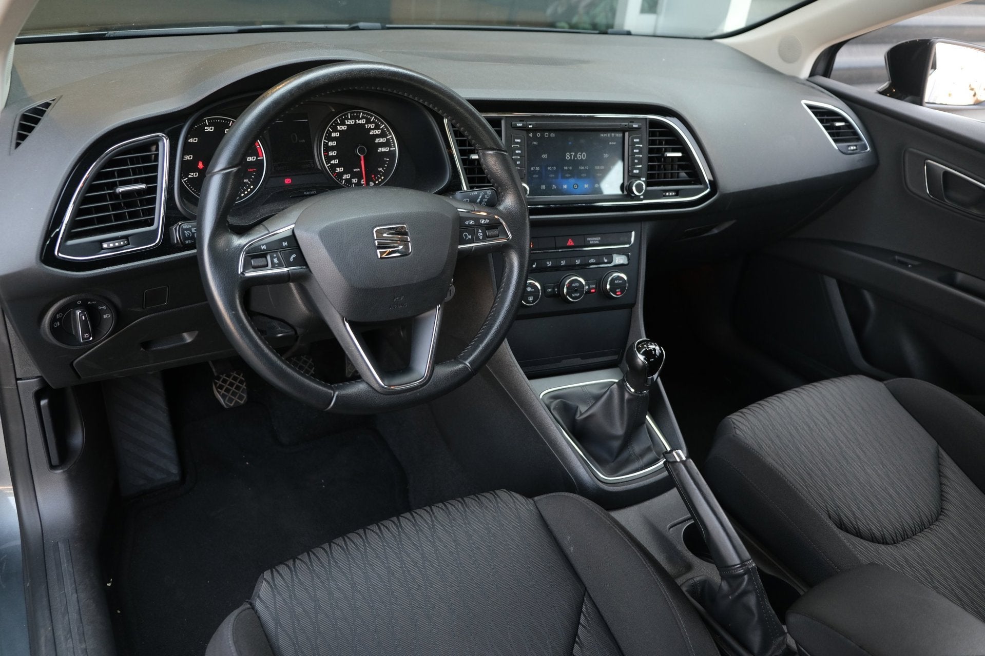 Seat LEON SC 1.2 TSI Style Business 105PK PDC Airco, Auto's, Seat, Voorwielaandrijving, Euro 5, Stof, Gebruikt