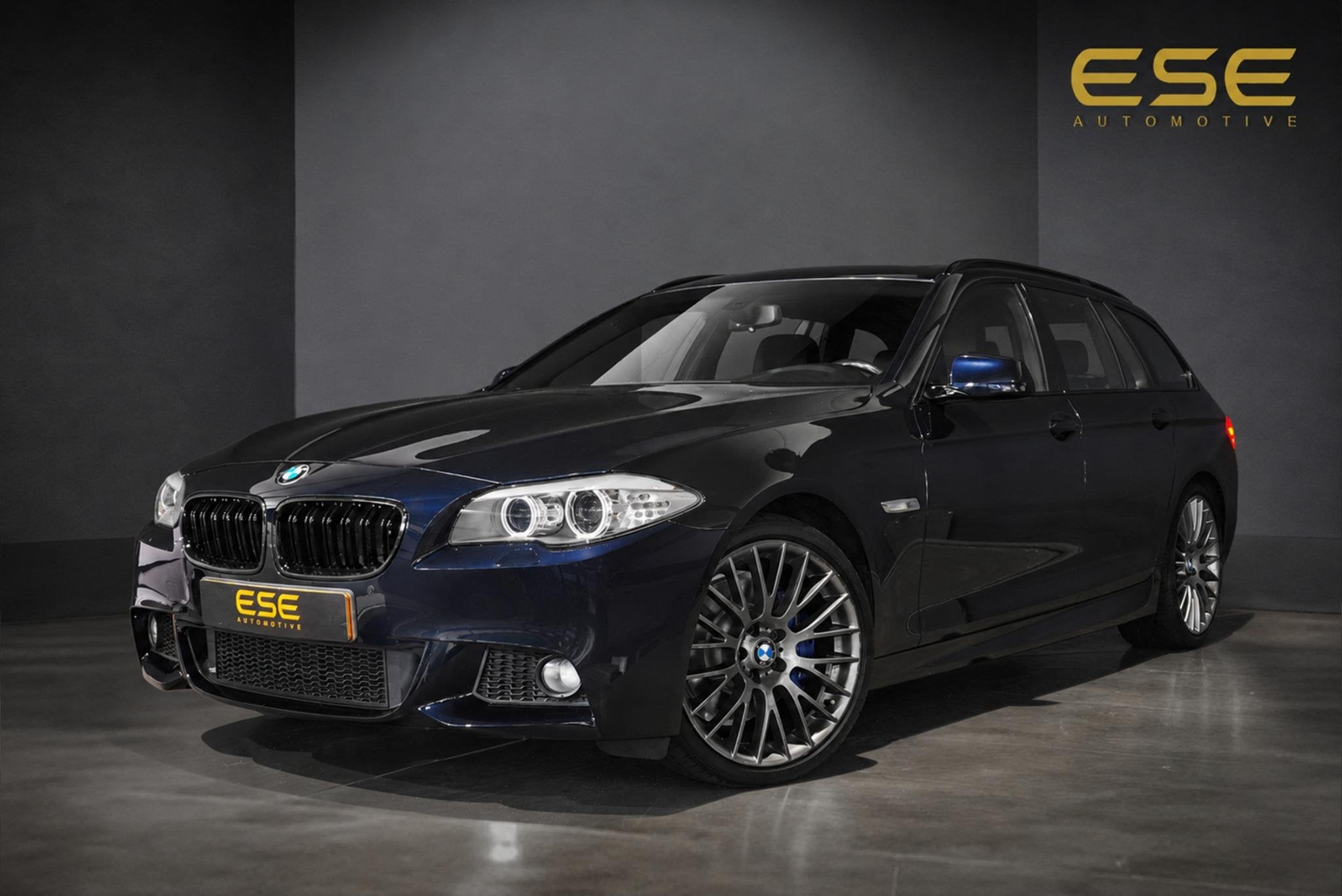 BMW 5-serie Touring 530i M-Sport | Panorama | Cruise | Navig, Auto's, Euro 5, Gebruikt, Zwart, 2000 kg