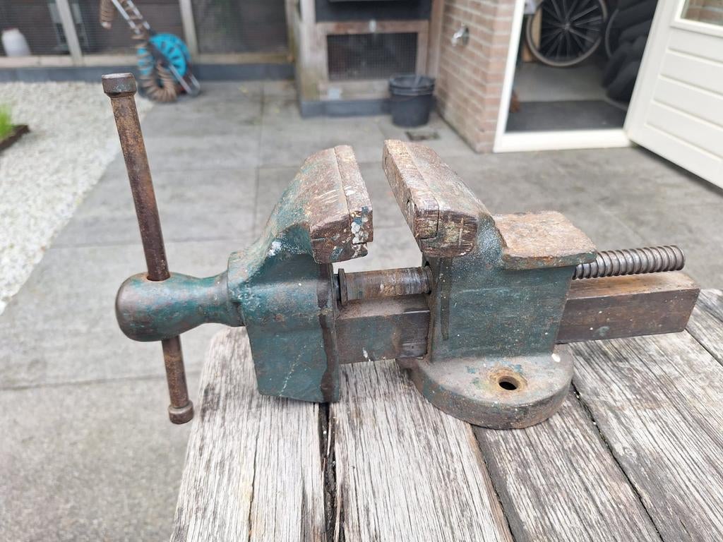 Bankschroef, Doe-het-zelf en Verbouw, Werkbanken, Ophalen, Gebruikt, Minder dan 70 cm, Bankschroef
