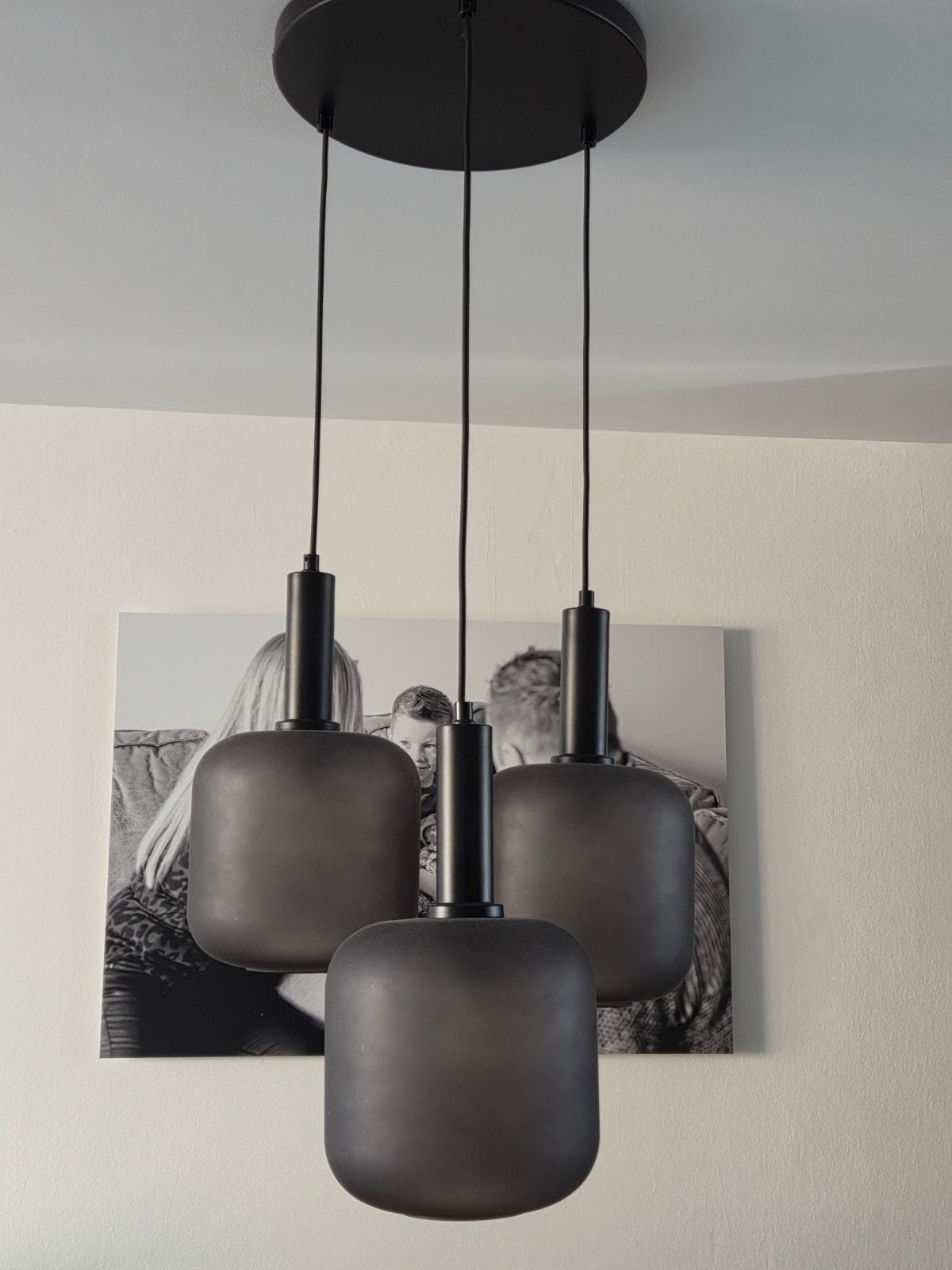 Moderne eettafellamp met 3 glazen kappen, Huis en Inrichting, Ophalen, Modern, Industrieel, E27 (groot), Zo goed als nieuw
