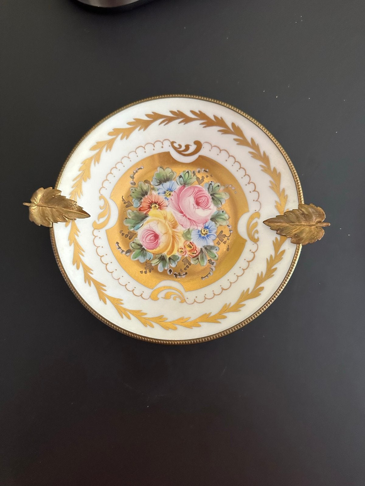 Limoges Porseleine schaaltje met Handgeschilderde Bloemen, Ophalen of Verzenden
