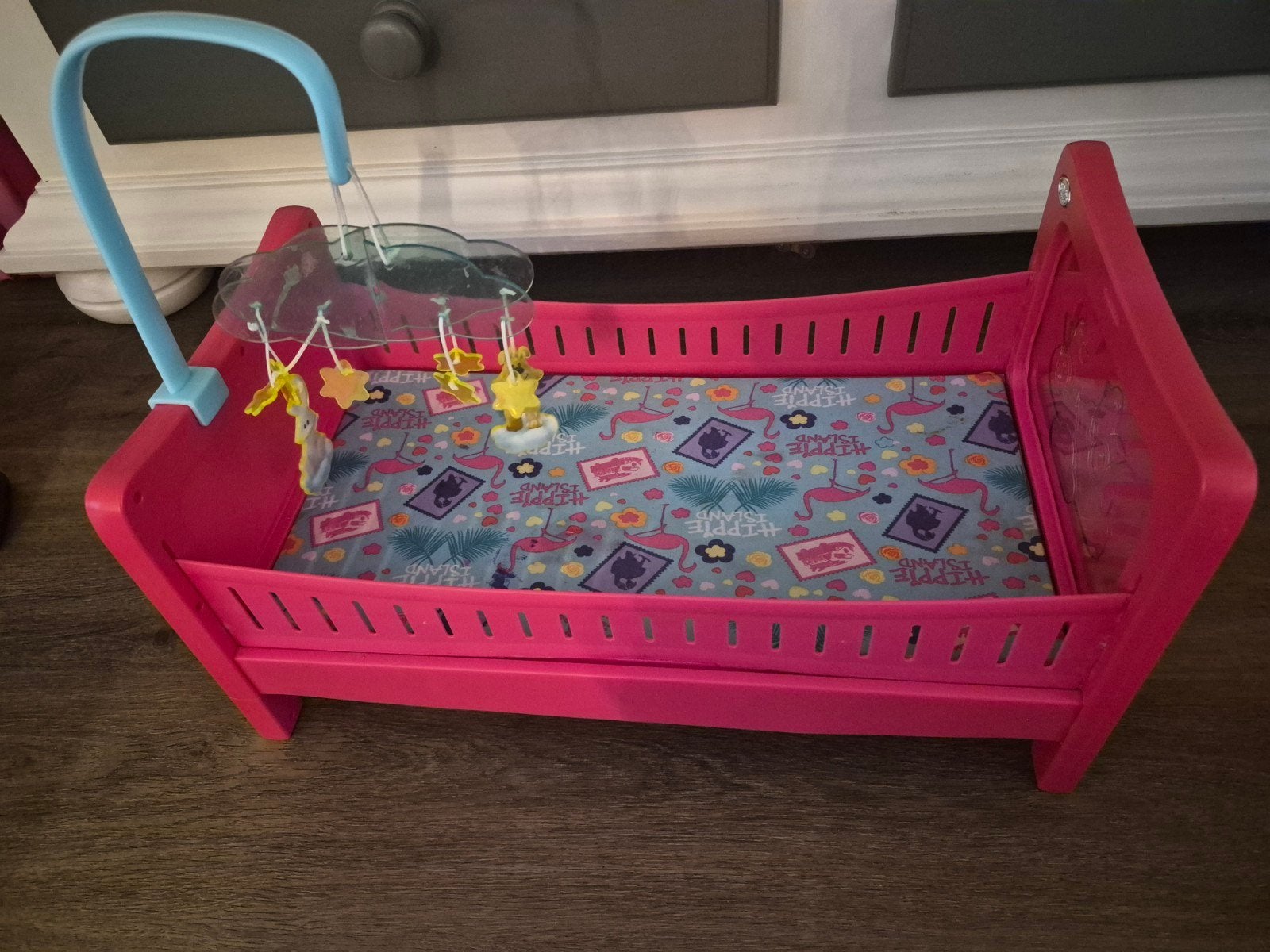 Baby Born bedje met mobiel, Kinderen en Baby's, Speelgoed | Poppen, Ophalen, Gebruikt, Overige typen