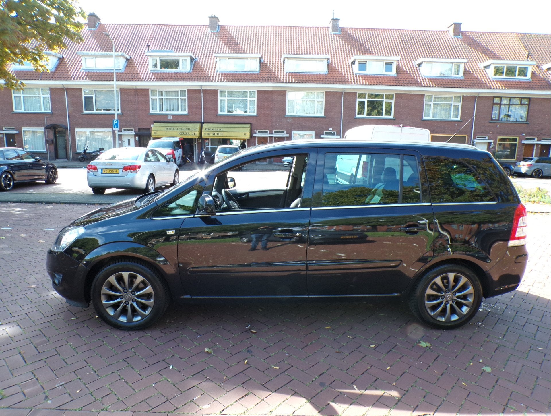Opel Zafira 1.8 Edition AUTOMAAT DISTRIBUTIERIEM VERVANGEN 7, Gebruikt, Zwart, Zafira, 1403 kg