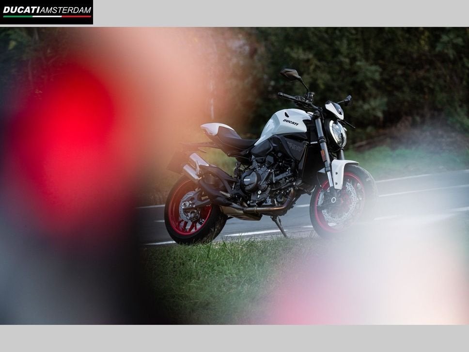 DUCATI MONSTER (bj 2026 model 2026), Motoren, DUCATI, 2 cilinders, 890 cc, Motorrijbewijs A