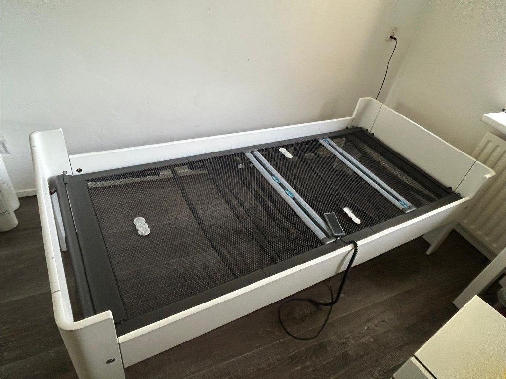 Auping bed 90 bij 200 cm electrische bodem, witte ombouw, Ophalen, Gebruikt, 90 cm, Eenpersoons