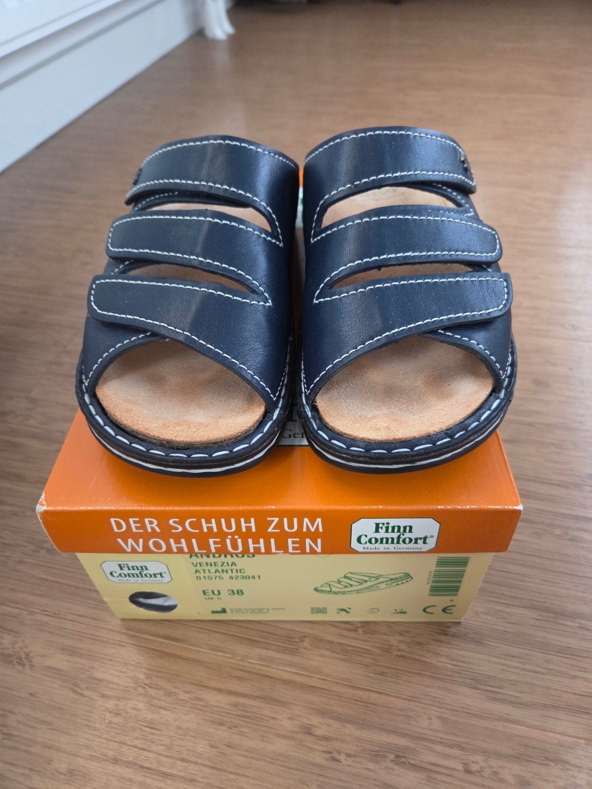 finn comfort slippers maat 38, Ophalen of Verzenden, Zo goed als nieuw, Blauw