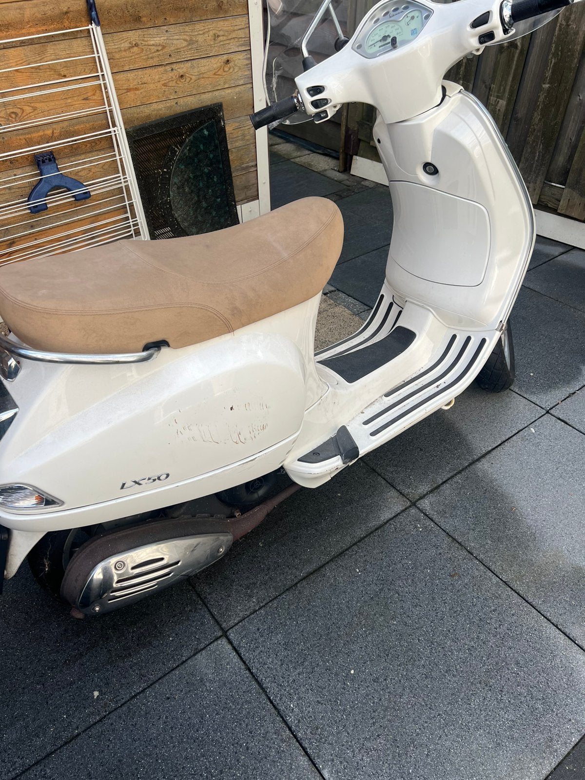 Vespa, Ophalen, Zo goed als nieuw, Benzine