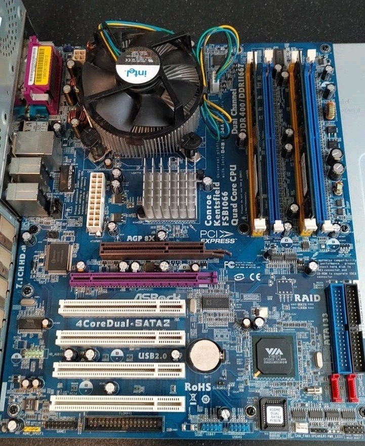 Asrock 4CoreDual-Sata2   Uniek & Zeldzaam!, Ophalen of Verzenden