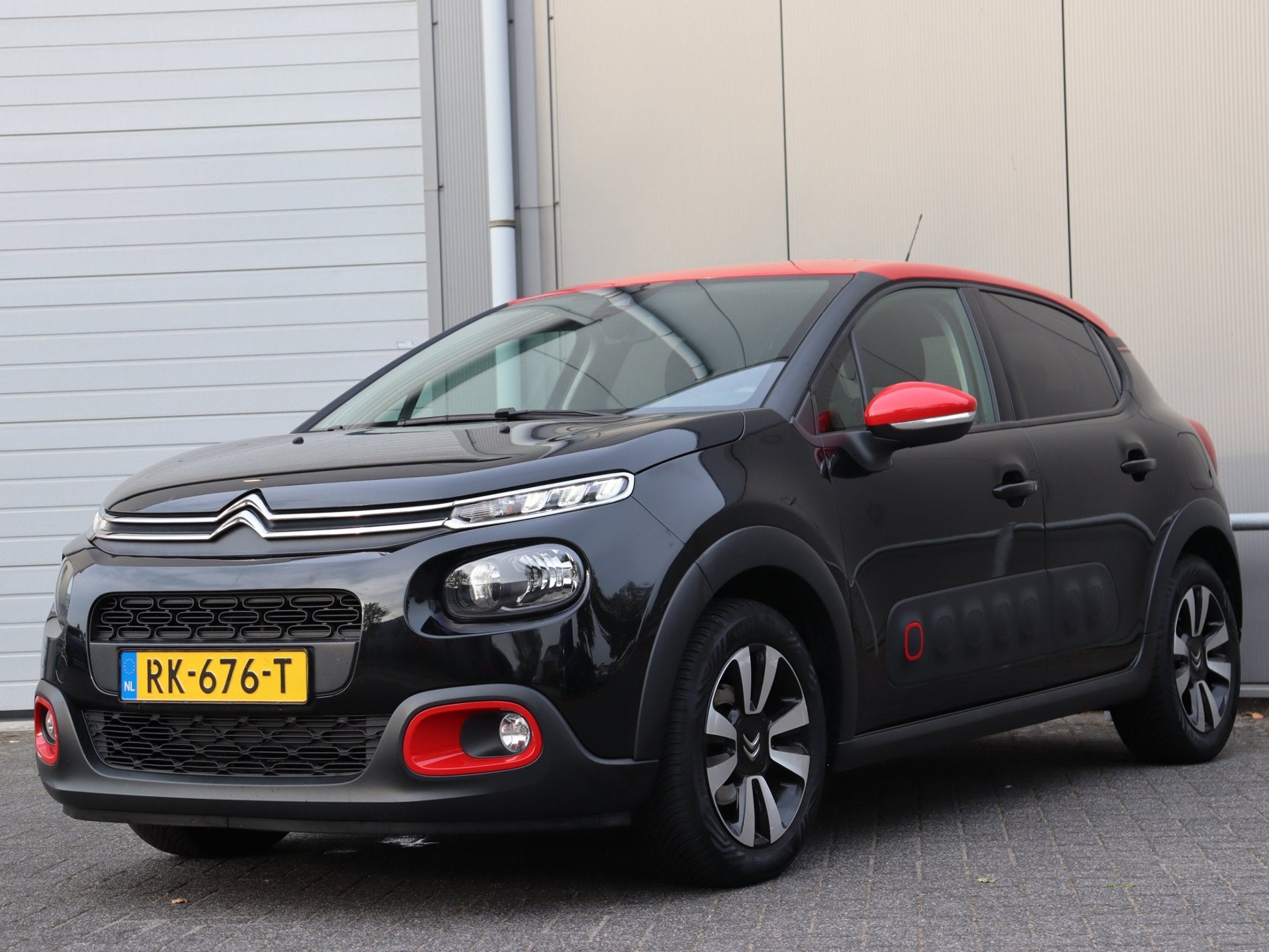 Foto 7 van Citroen C3 1.2 PureTech Shine navi LM airco org NL