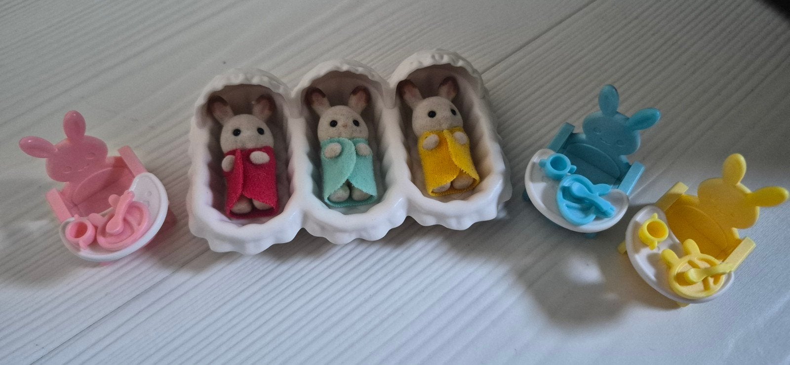 Sylvanian Families Drieling Konijntjes met Wiegjes, Ophalen of Verzenden, Gebruikt, Jongen of Meisje