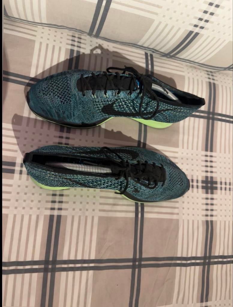 Nike Flyknit sneakers - Blauw/Zwart, Blauw, Ophalen of Verzenden, Sneakers of Gympen, Gedragen